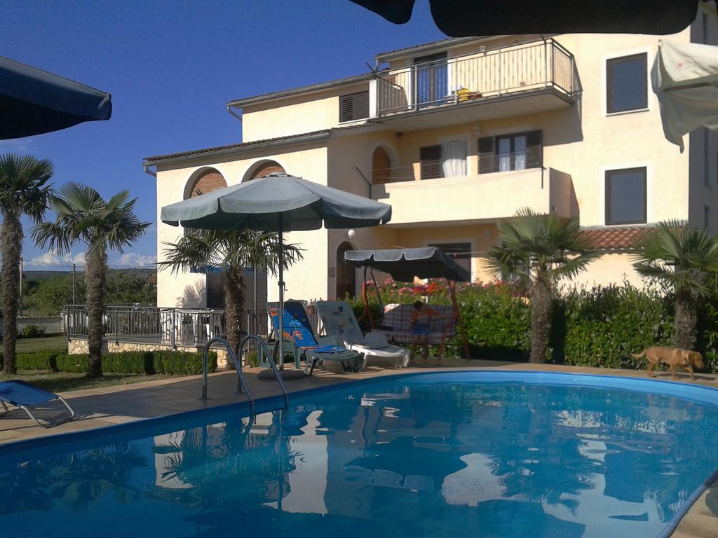 Apartments Marica Пореч Екстериор снимка